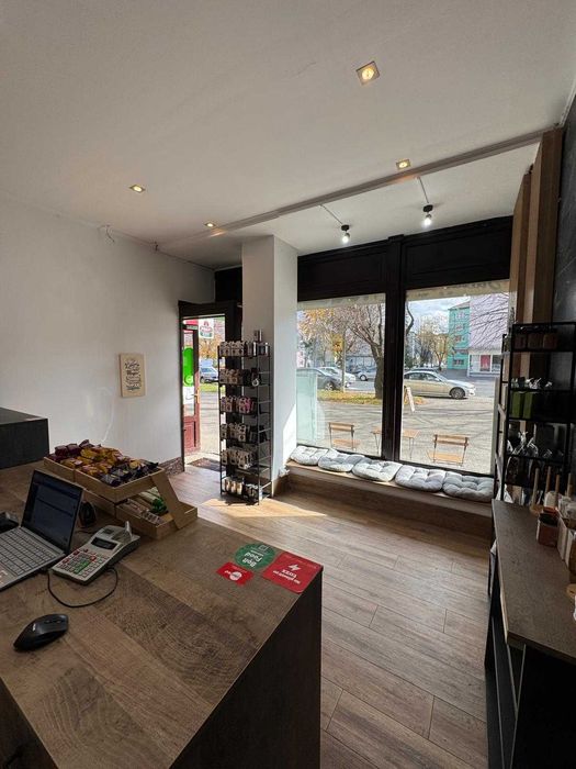 Vand afacere, cafenea + franciza Fornetti, profitabila si functionala