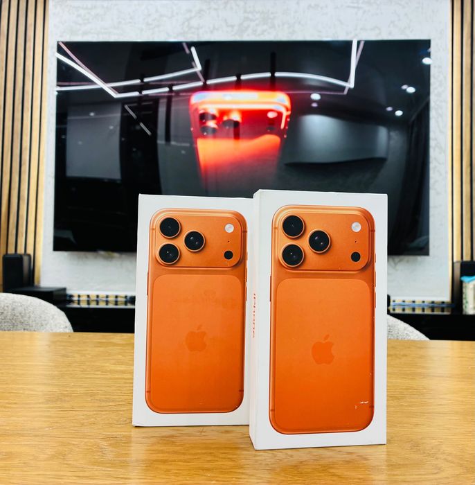 Нови iPhone 17 Pro 256GB Orange Подарък Кейс, Гаранция