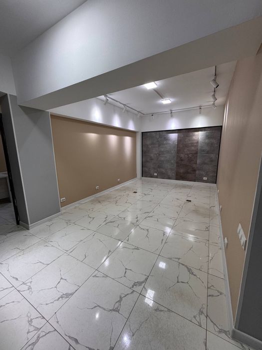 Продается на ЦУМе  ПОМЕЩЕНИЕ  400м 2.