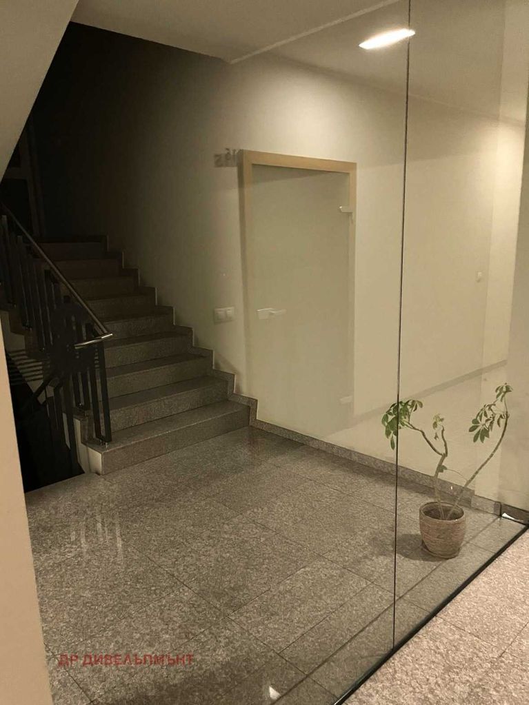 Продава се Двустаен апартамент в София, Манастирски ливади - 64 кв.м за 3430 €/кв.м - Снимка #10
