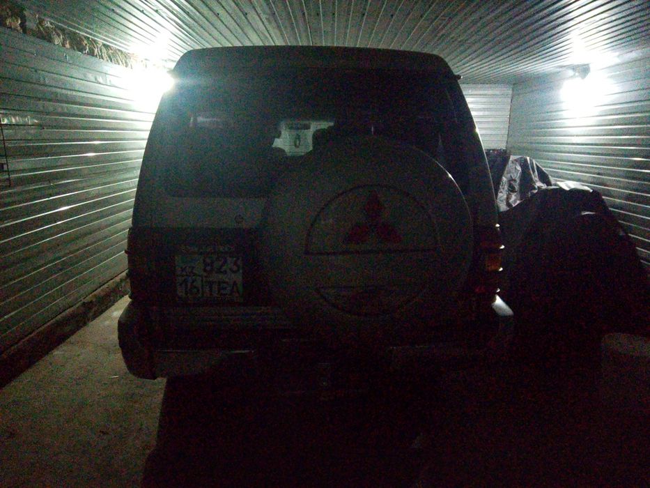 Продам машину поджерик