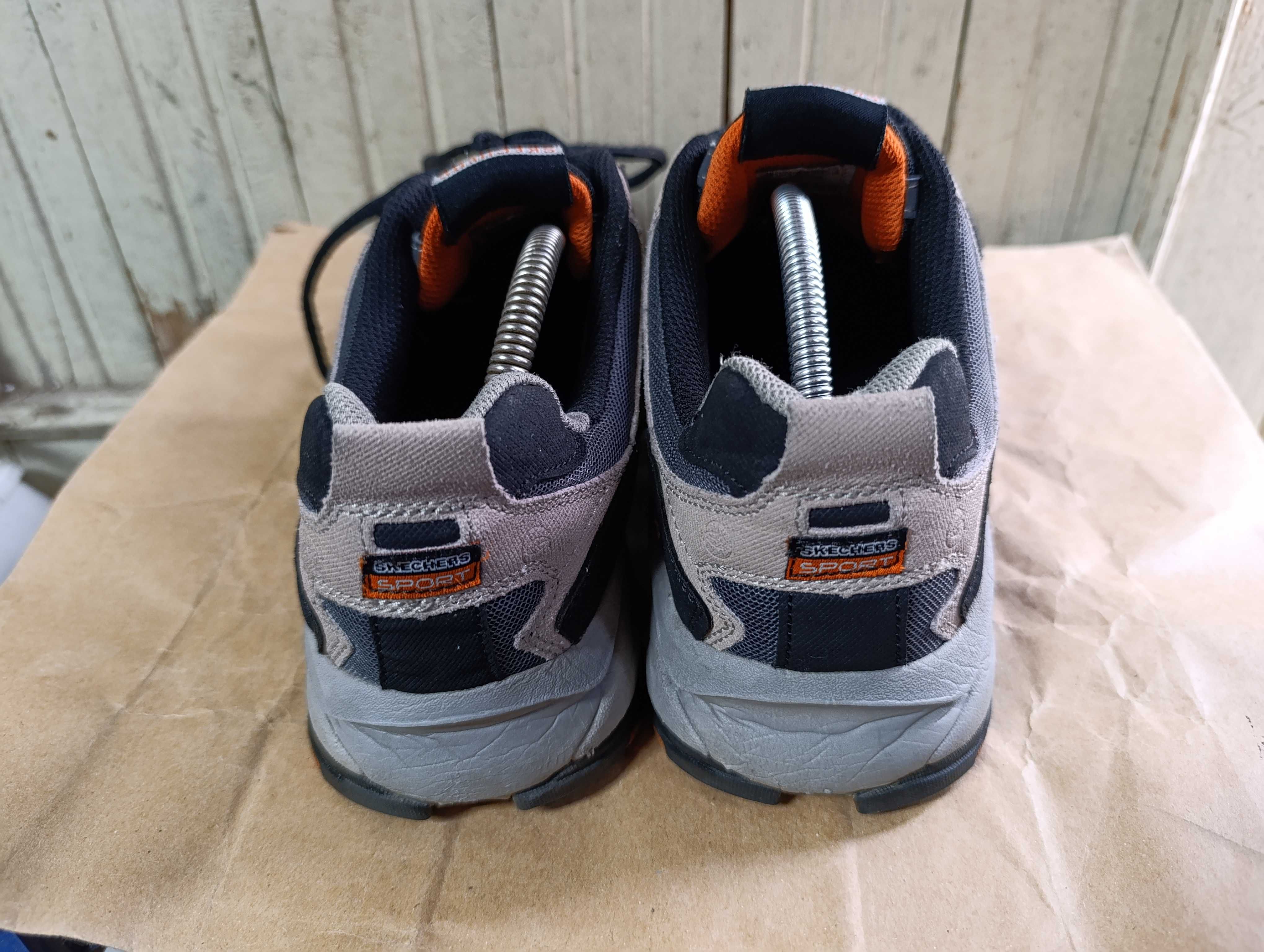 ''Skechers''оригинални сникърси 45 номер