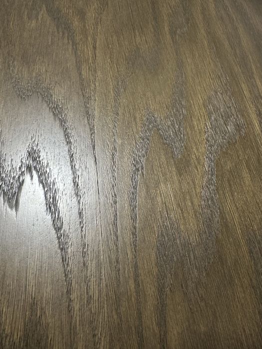 Продавам чисто нова масивна маса от орех