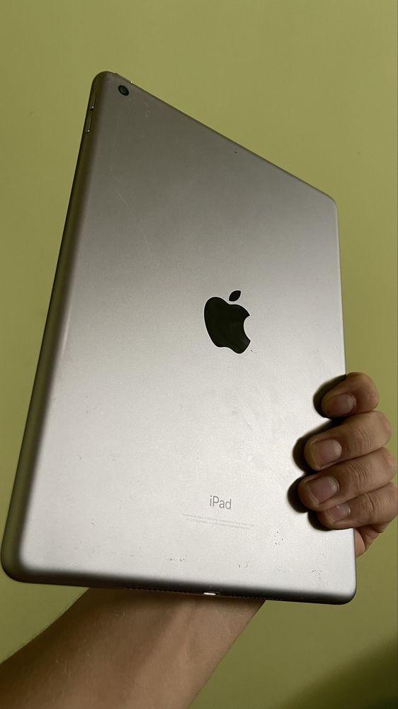ipad  6   32gb sotiladi