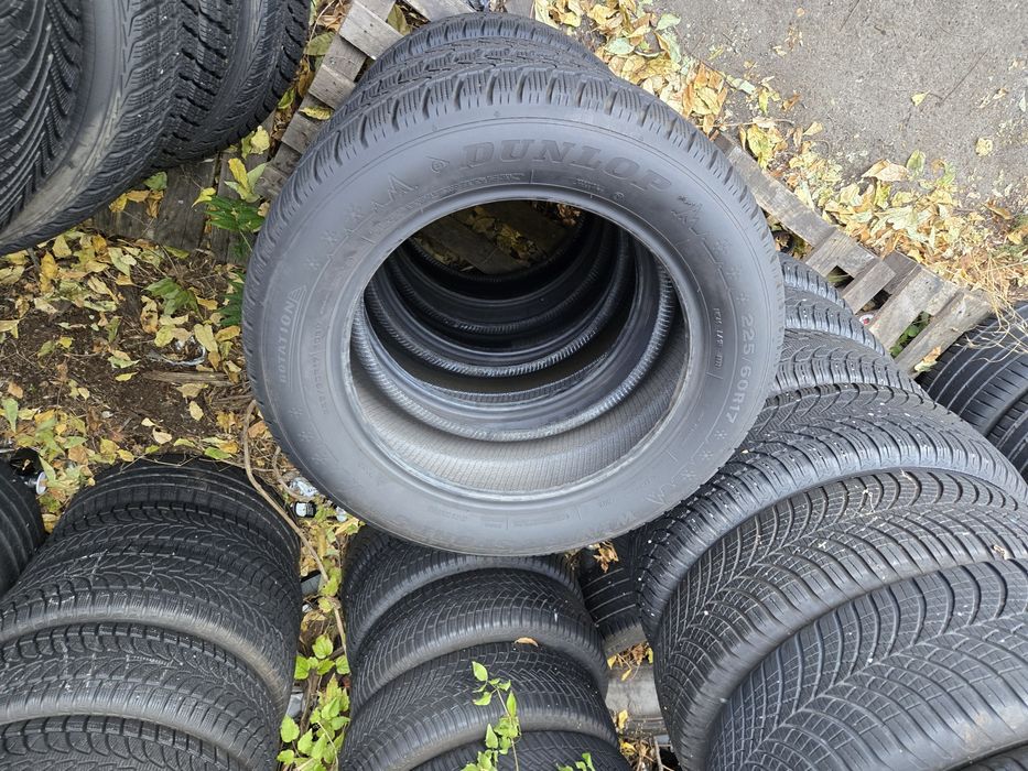 4бр. 225 60 17 Dunlop зимни.
