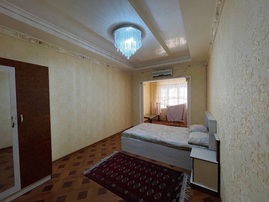 Сдаётся 4-комнатная квартира в центре