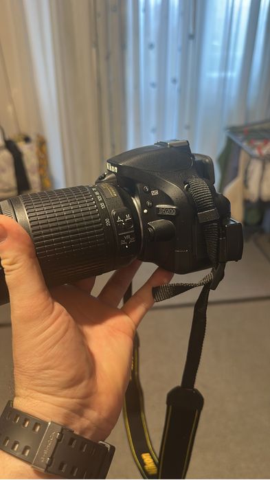 Aparat foto Nikon D5200 cu accesorii