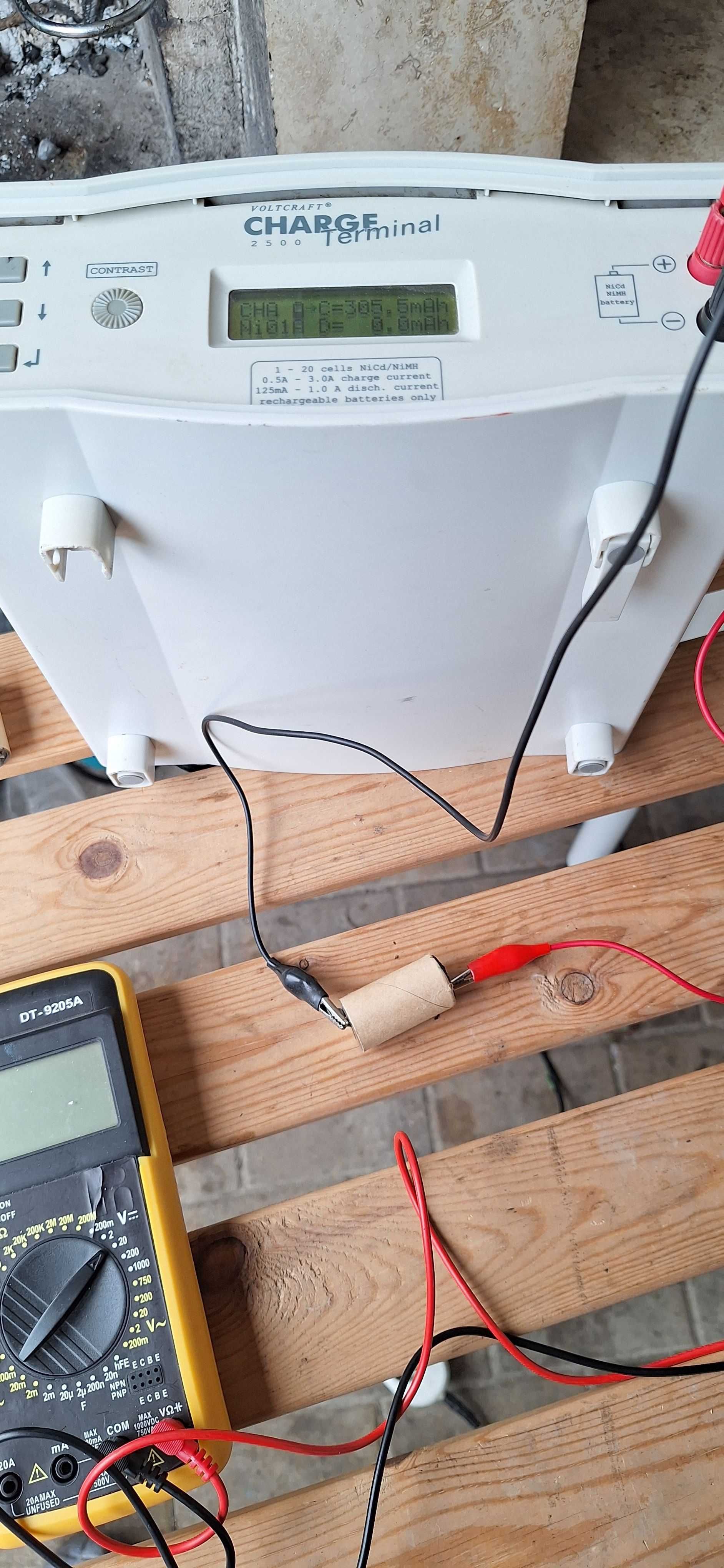 Incarcator, Tester celule Nicd NiMh Voltcraft Charge Terminal 2500