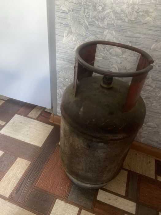 Продам газ балон