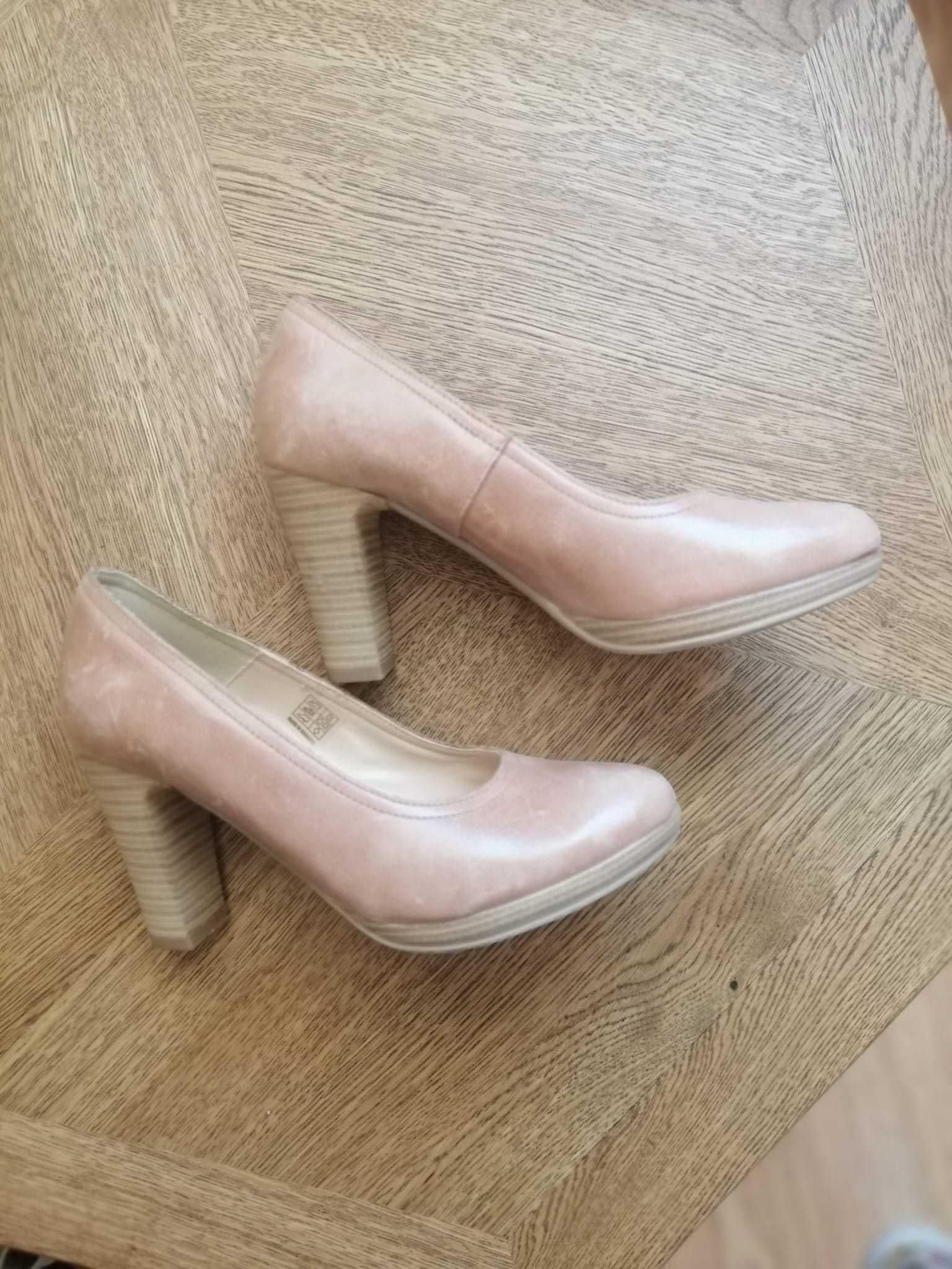 Pantofi de damă din piele naturală crem