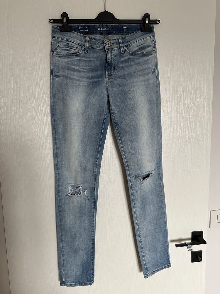 Blugi Levi’s slim fit pentru femei, marime 27/32