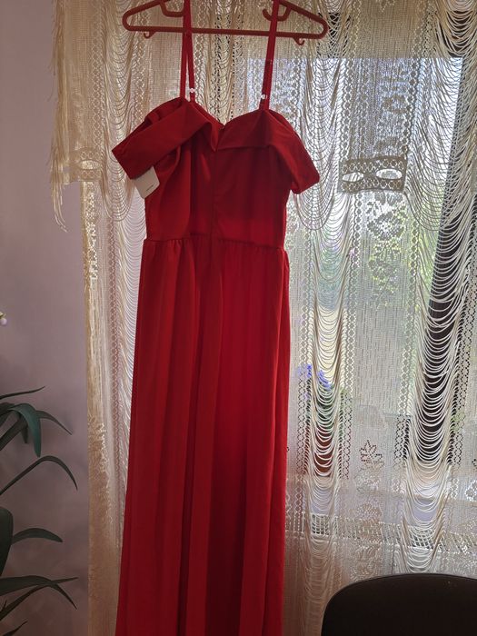 Rochie rosie de seară