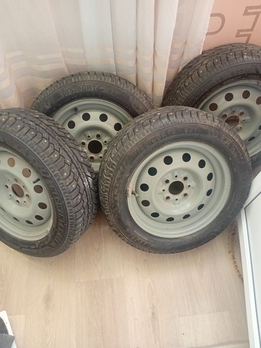 Шины  зимние,шированные