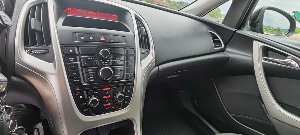 Vand opel astra j