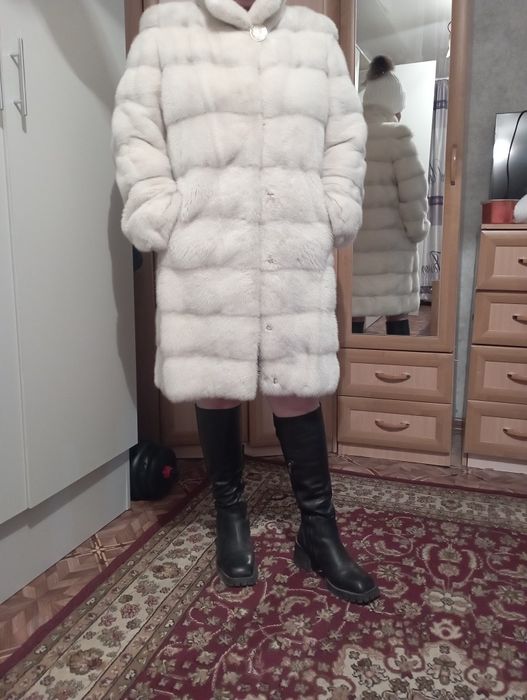 Продам шубу норковую
