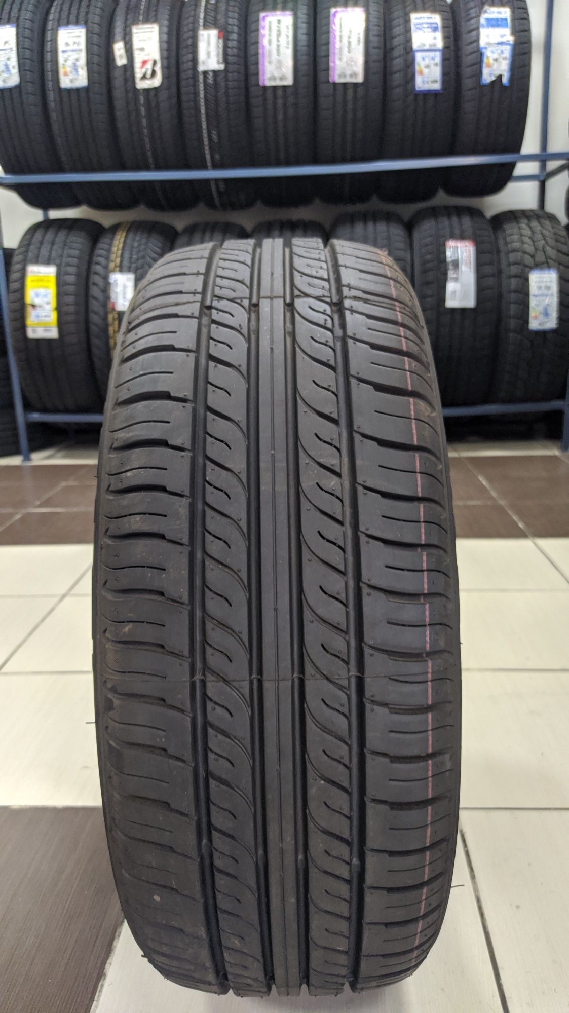 195/60R15 Triangle TR928