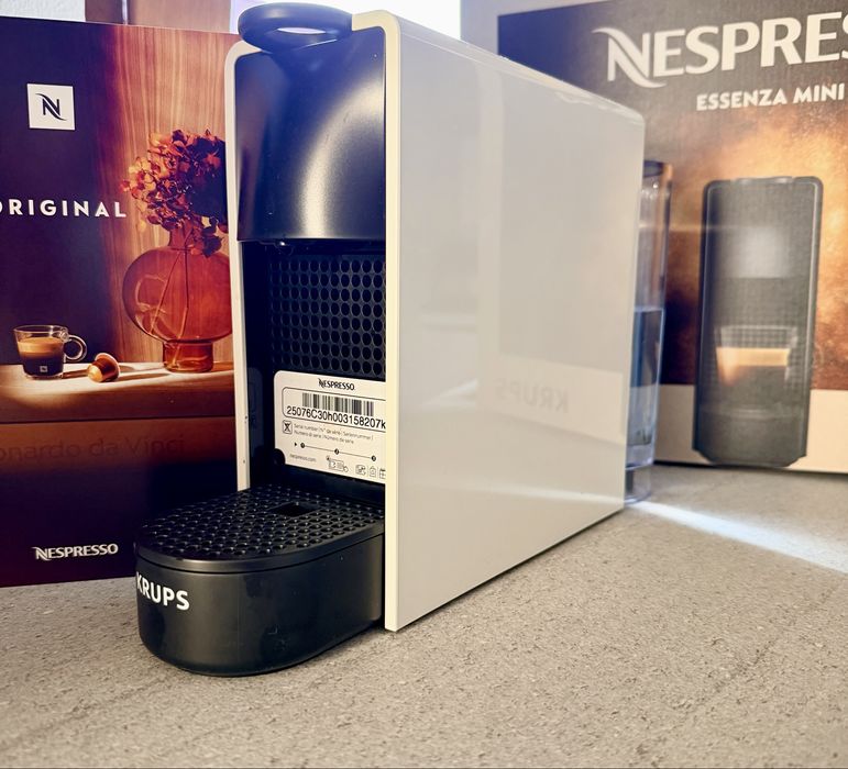 Espressor Essenza Mini Nespresso