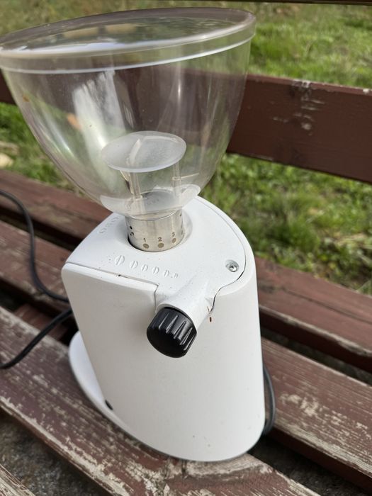 Кафемелачка ASCASO 12 Mini