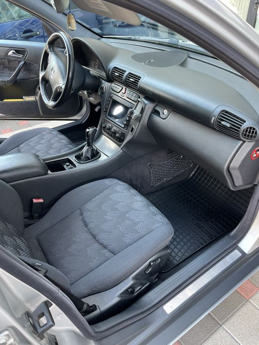 Mercedes-Benz C 200