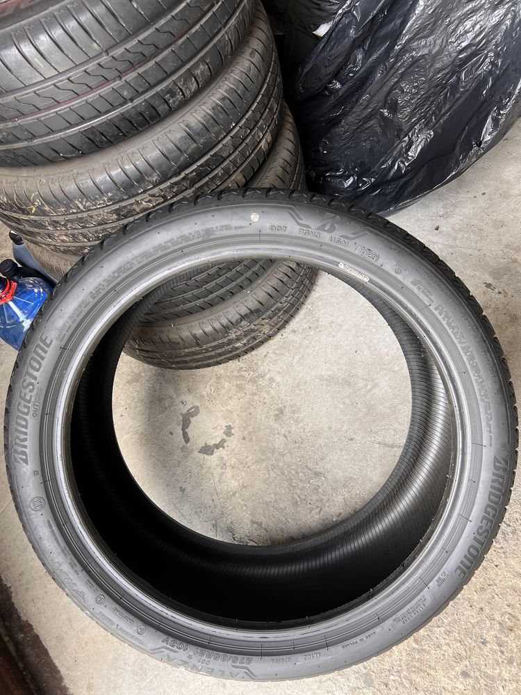 4 anvelope vara 275/35/21 + 245/40/21 , Bridgestone , RunFlat !