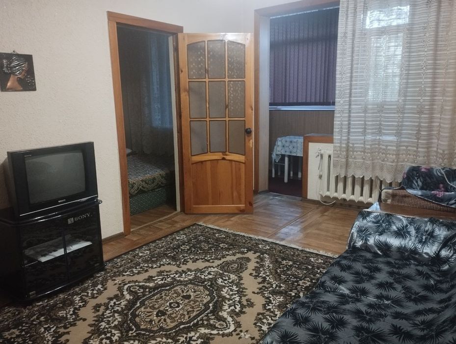 Сдаётся 1в2 переделаная квартира на кадышева Яшнабадский