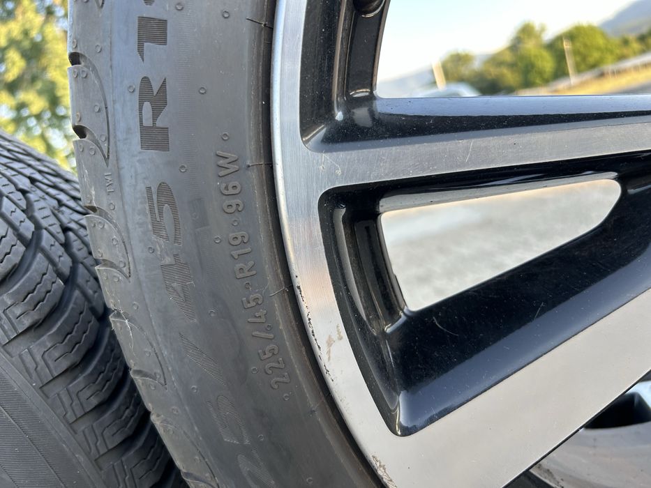 Лети джанти с нови гуми от NISSAN, размер 225/45/R19 96W, ДОТ1223.