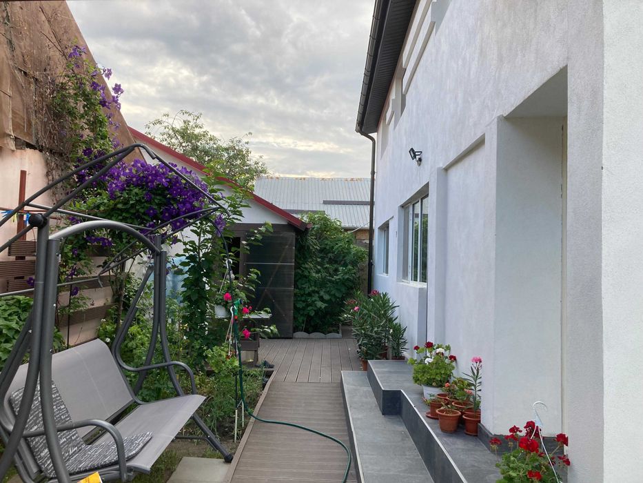 Casa de vanzare Zona Titulescu P+M (cu puncte de interes in apropiere)