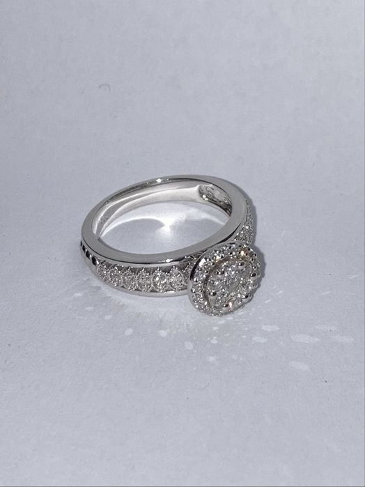 Inel aur alb cu diamante 0.65ct