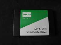Vând SSD 4TB nou