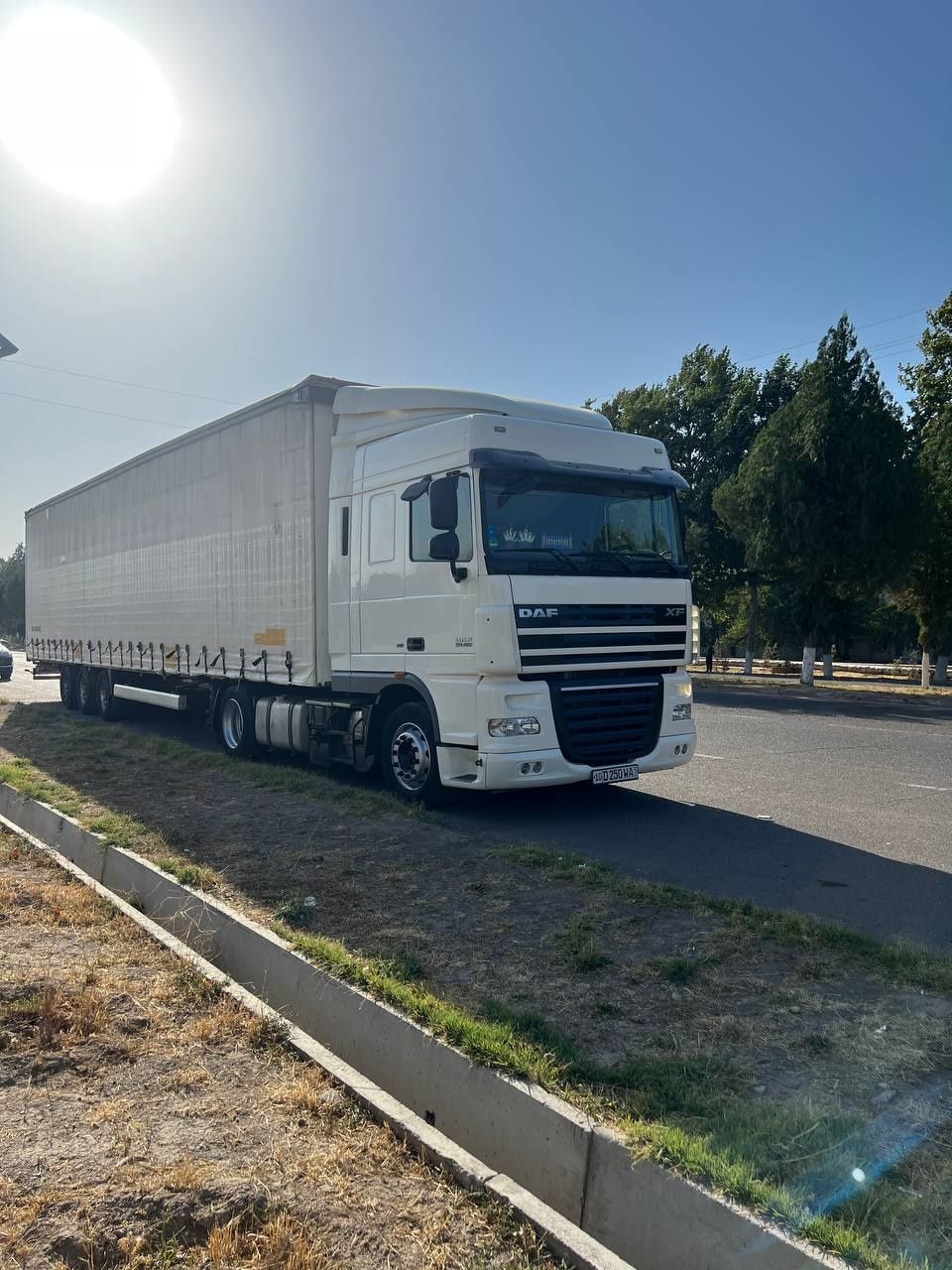 DAF XF EURO 5 + KRONE прицеп Сотилади