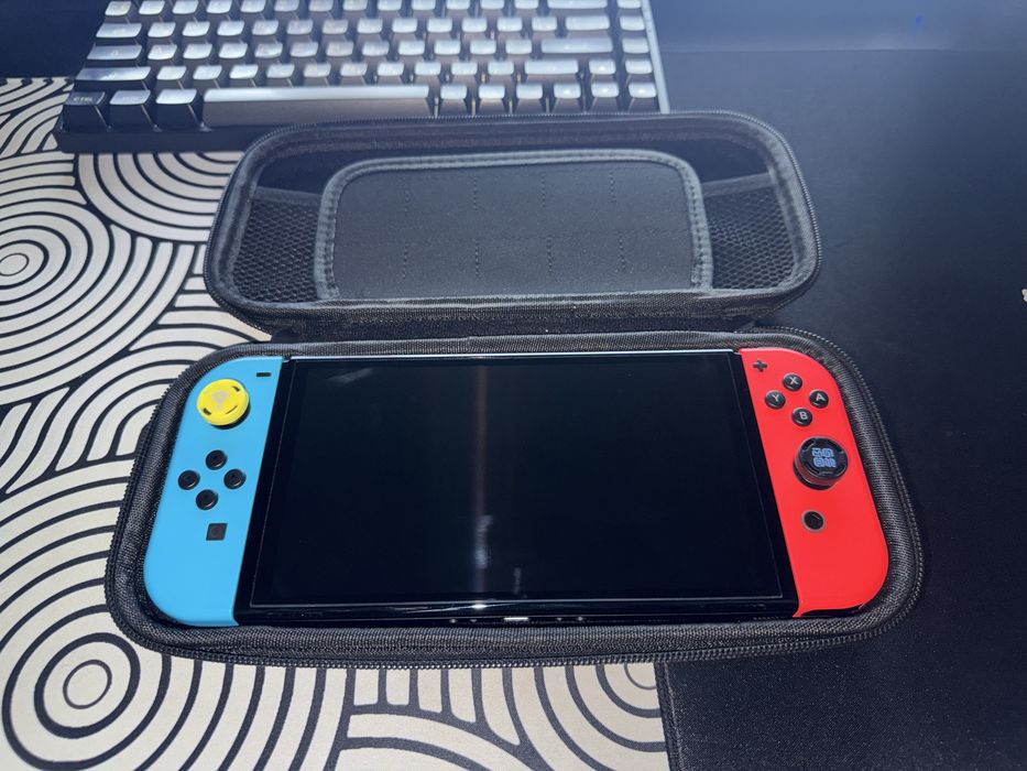 Nintendo Switch OLED (прошитый)