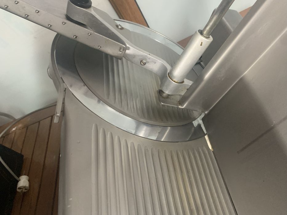 Feliator profesional Scharfen Germania stare excelenta