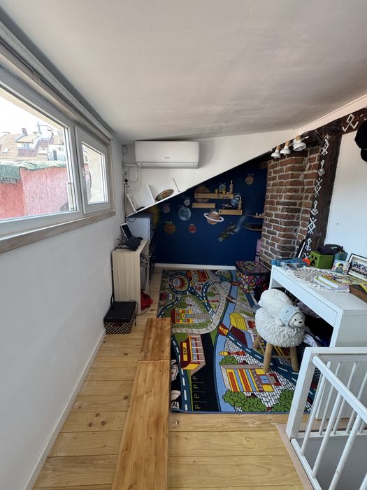 Малък мезонет с двор в центъра на София