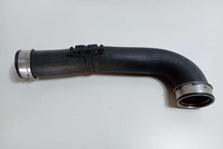 Furtun Intercooler 1k0145838n Skoda Octavia a 2-a generatie seria