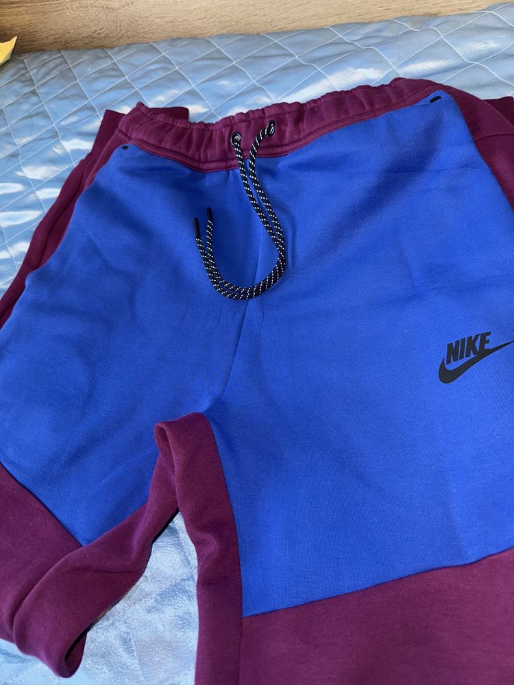 Nike tech fleece