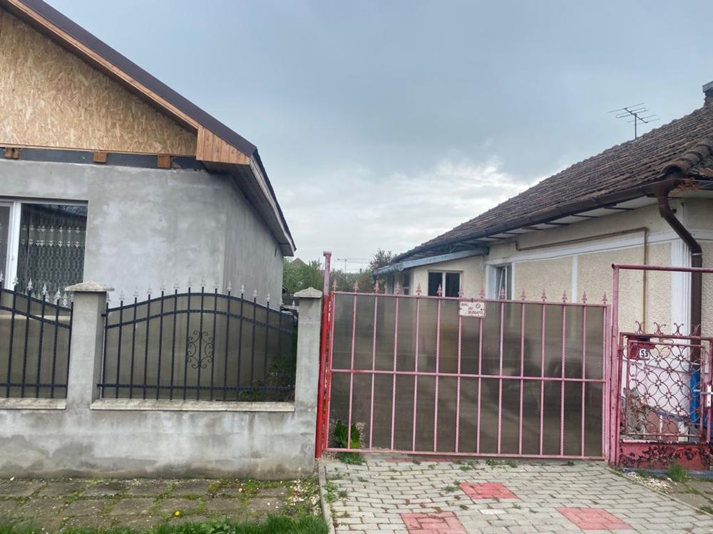 Vand casa in Tarnaveni pe str Garoafei nr 55