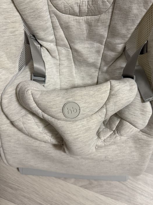Продам шезлонг от Happy Baby Hugger
