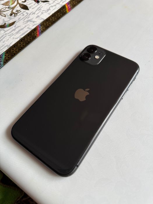 Продам iPhone 11 128gb черный цвет