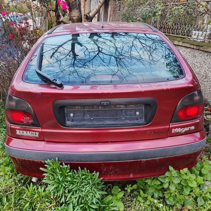 Рено Меган 1998 год 1.9 дизел