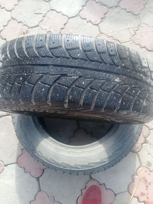 Зимние шины на 15 комплект 50000