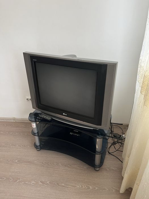 Телевизор старый LG