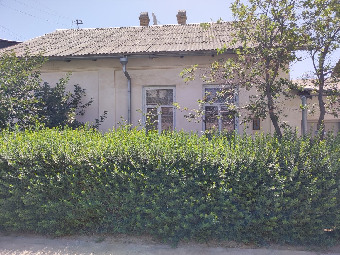 Продается дом с участком