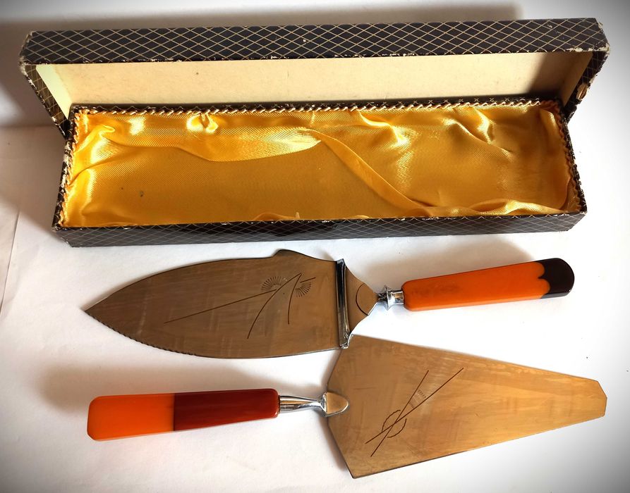 2 piese vintage pentru porționat și servit tort/desert/prăjituri (RDG)