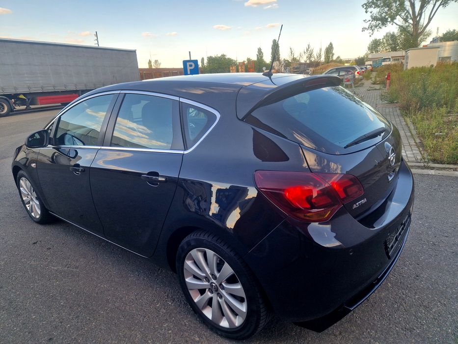 Opel Astra ST Line /Euro 5