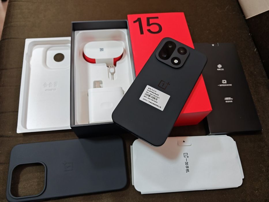 OnePlus 15 12/256 Глобален ром