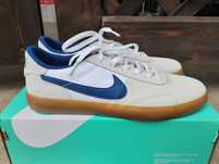 Nike SB Heritage Vulc, noi, la cutie