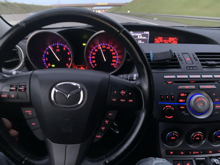 Mazda 3 Active plus , 2010, 1.6 benzina , Optiuni , in stare f buna !!