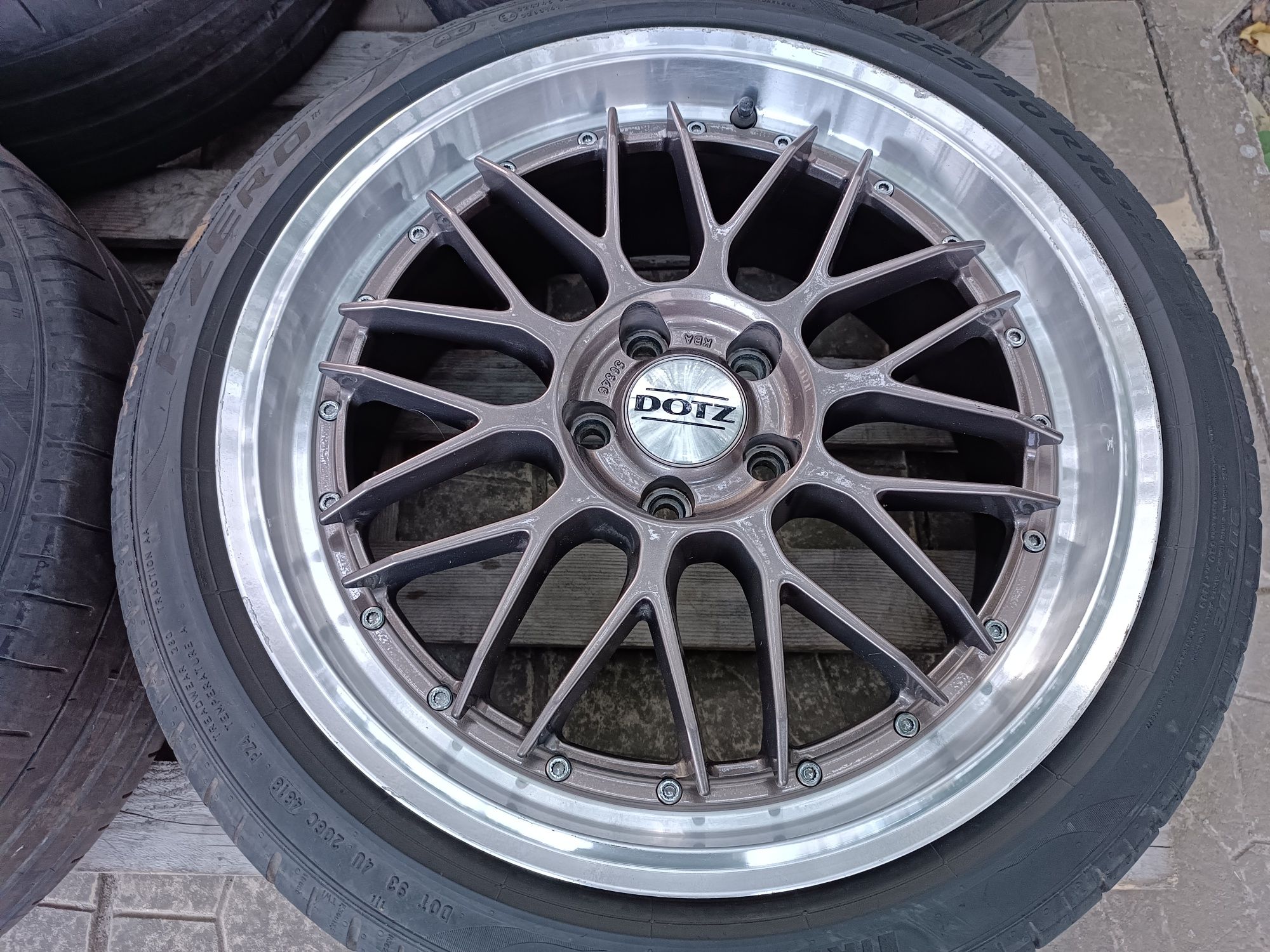 Лети джанти 18ки 5х108 Dotz + летни гуми 225/40/18 Pirelli