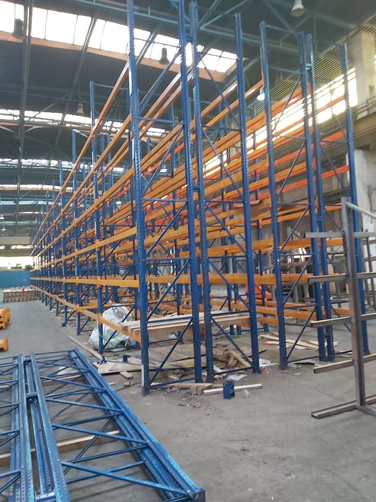 Rafturi metalice
