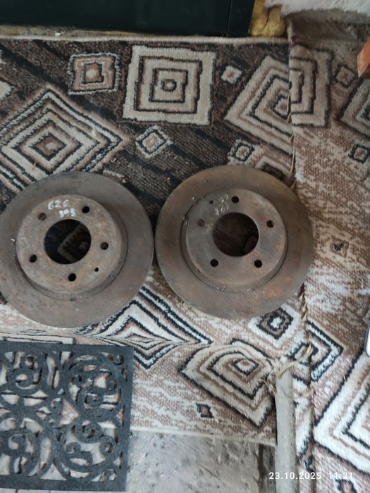 Продаю тормозные диски от Камри
